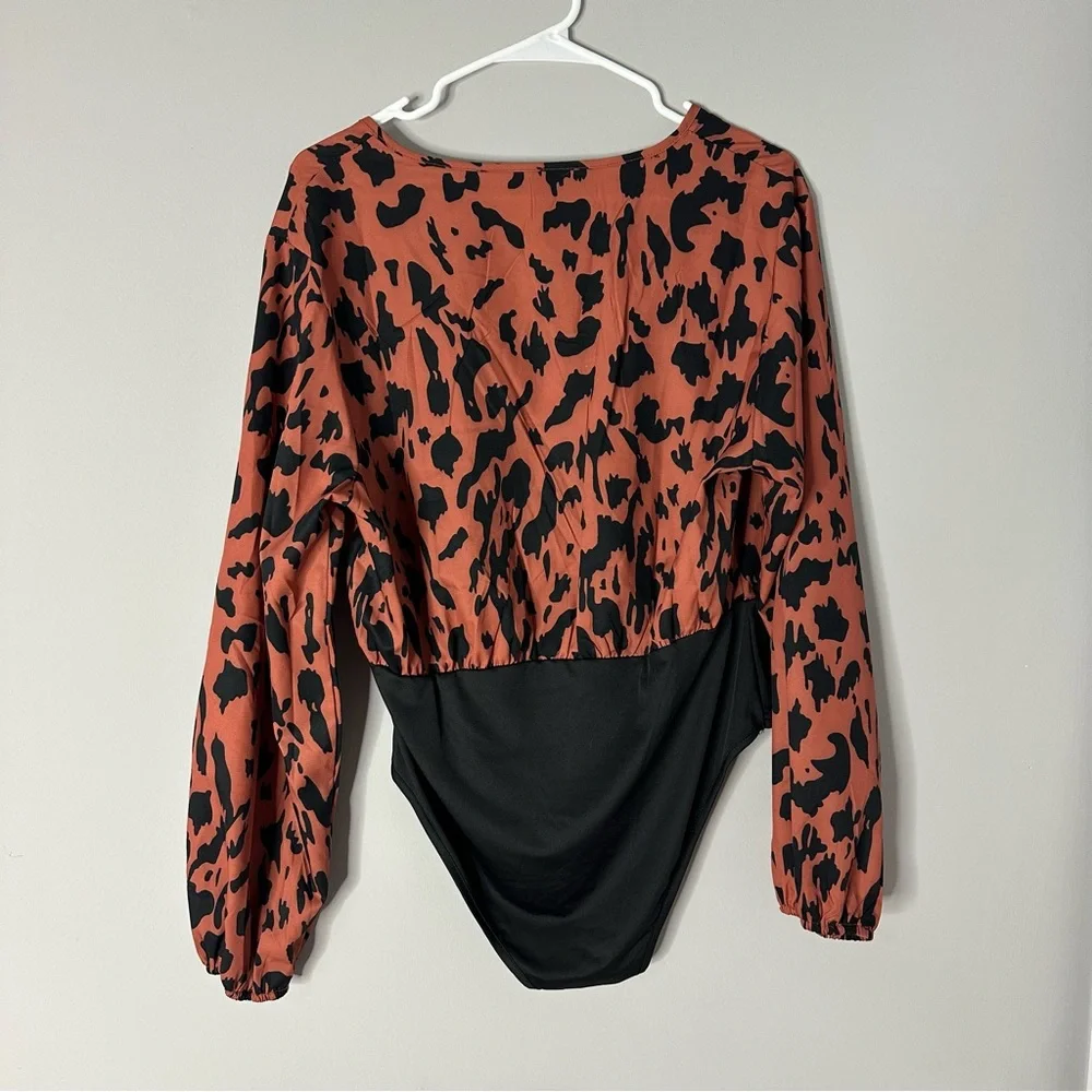 Leopard Print Bodysuit - Picture 2 of 7